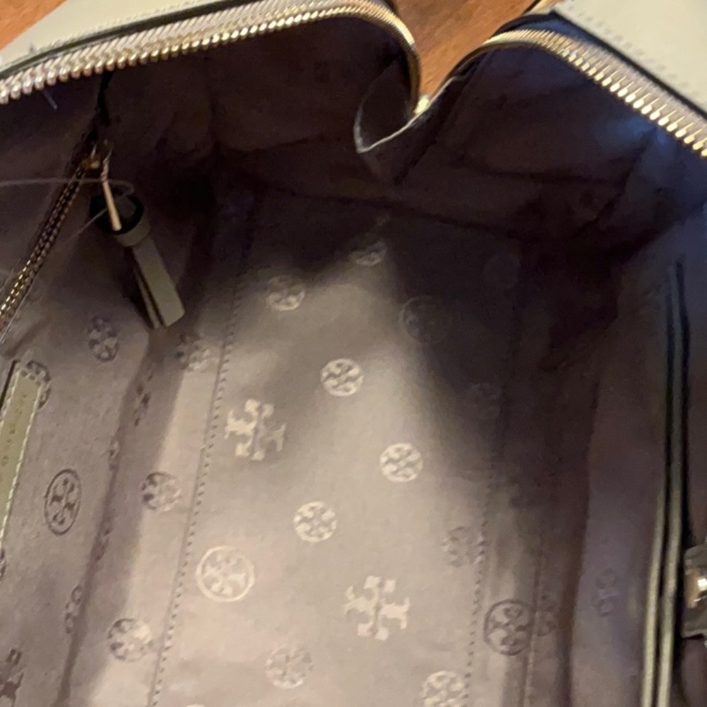 Tory Burch Robinson Satchel Purse - Picture 8 of 9